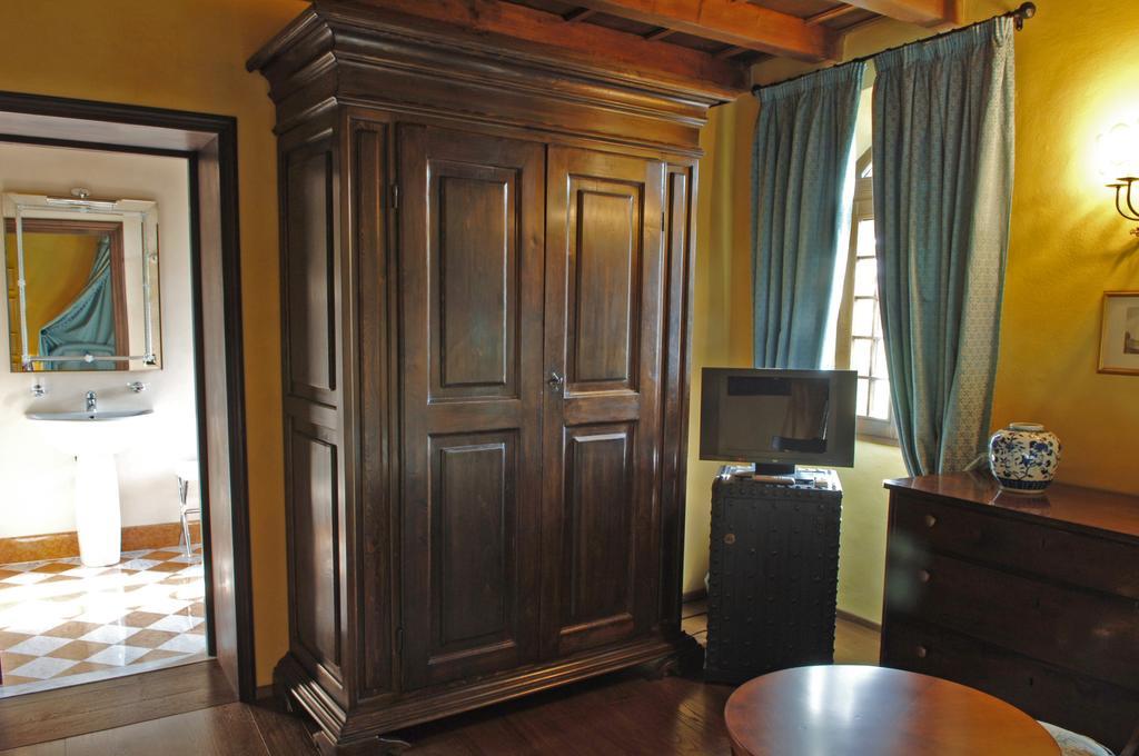 Hotel Torre Di San Martino Gazzola Di Rivalta Ngoại thất bức ảnh